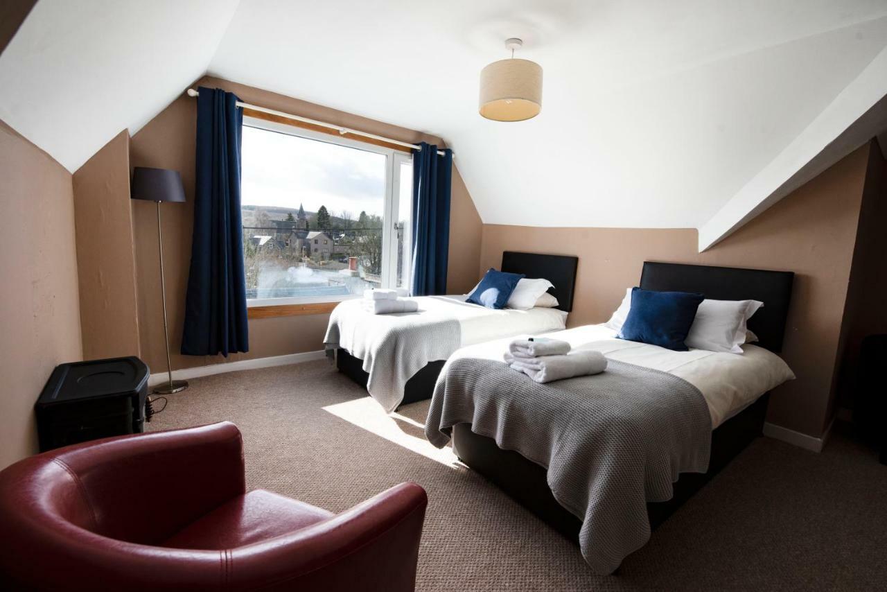 The Kirkmichael Hotel Exterior photo